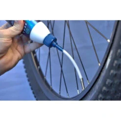 Liquide Préventif Tubeless Squirt Seal -Vélo Accessoires Soldes Boutique liquide preventif tubeless squirt seal 2